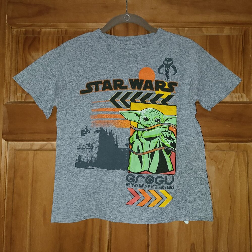 5/$30 Star Wars Gray Grogu Short Sleeve T Shirt